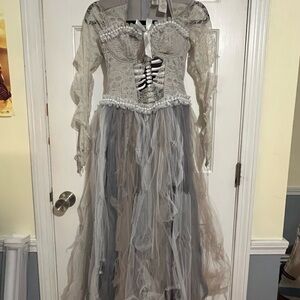 Womens Corpse Bride Costume - White and Gray